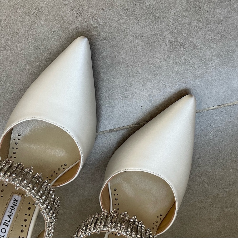 Manolo Blahnik Ivory Pointed Satin Mules with Crystal-Embellished Strap - Picture 4 of 10